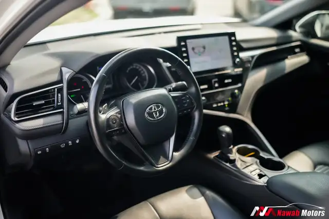 2023 Toyota Camry HYBRID|SE|LEATHER INTERIOR|CARPLAY|ALLOYS|LANE - Photo 9