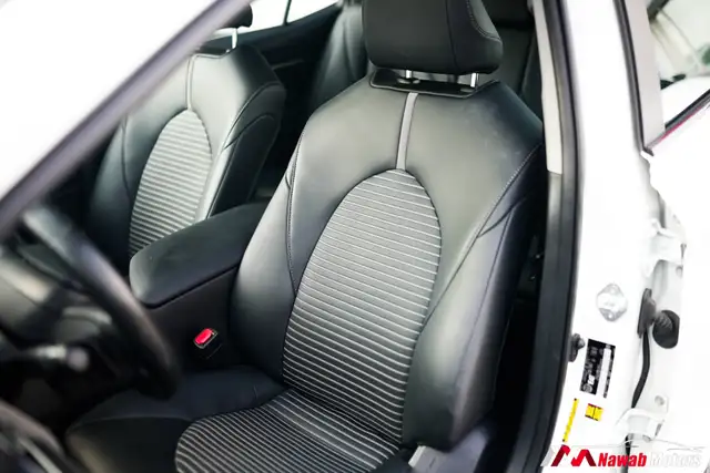 2023 Toyota Camry HYBRID|SE|LEATHER INTERIOR|CARPLAY|ALLOYS|LANE - Photo 12