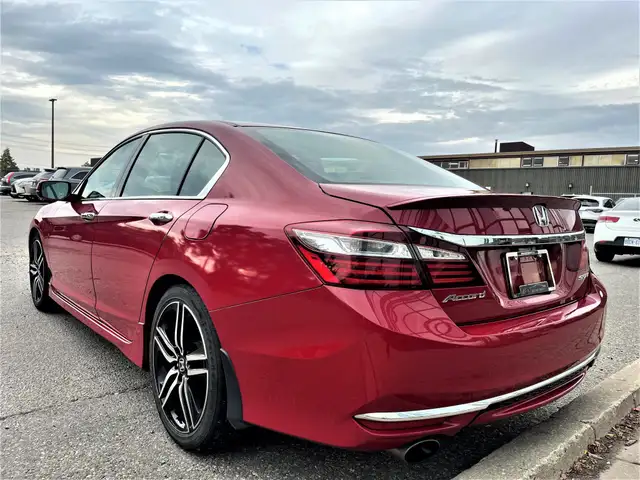2017 Honda Accord Sedan SPORT|DUAL DISPLAY|SUNROOF|ALLOYS|HEATED - Photo 4