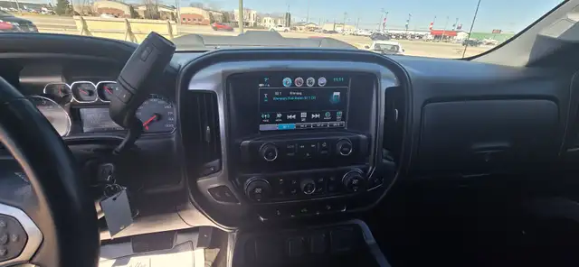 2018 Chevrolet Silverado 1500 LTZ - Photo 12