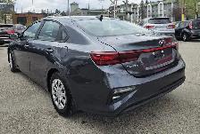 This Sedan/Saloon powered by a Gasoline engine.SPECIFICATIONS: - Photo 4