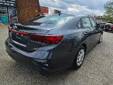 This Sedan/Saloon powered by a Gasoline engine.SPECIFICATIONS: - Photo 7