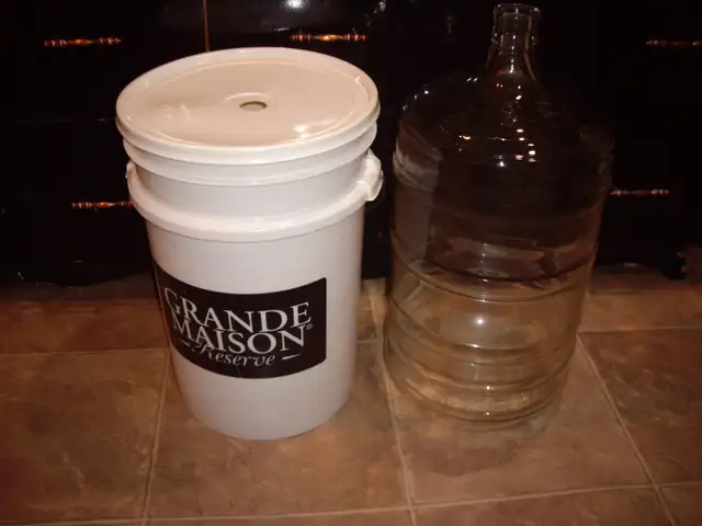 Wine Making Equipment - Photo 4