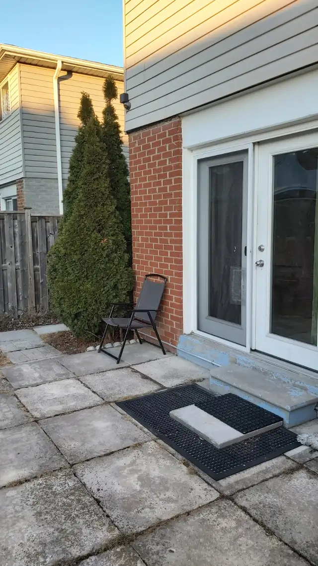2 Rooms separate unit available