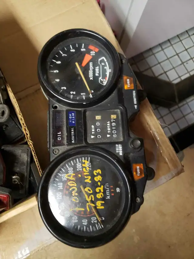 Honda 750 nighthawk 1982-83 - Photo 3