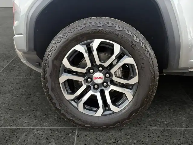 2024 GMC Canyon AT4 - Photo 11