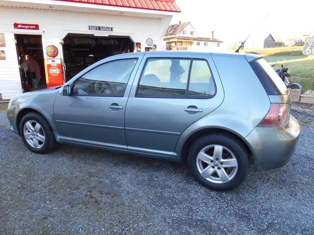 2009 VW City Golf.. LOW kms. & New MVI - Photo 3