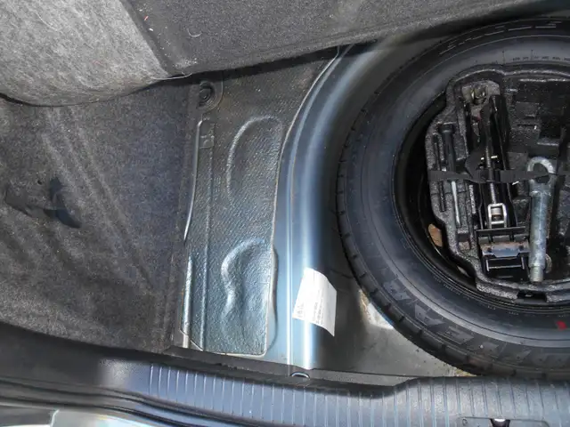 2009 VW City Golf.. LOW kms. & New MVI - Photo 7