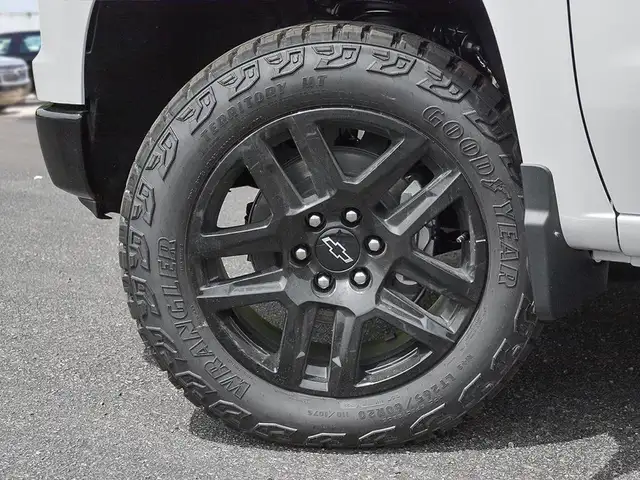 2026 Chevrolet Silverado 1500 LT Trail Boss - Photo 8
