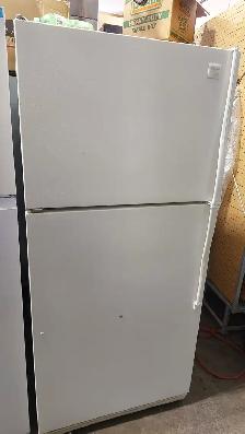 Fridge whirlpool top freezer white used