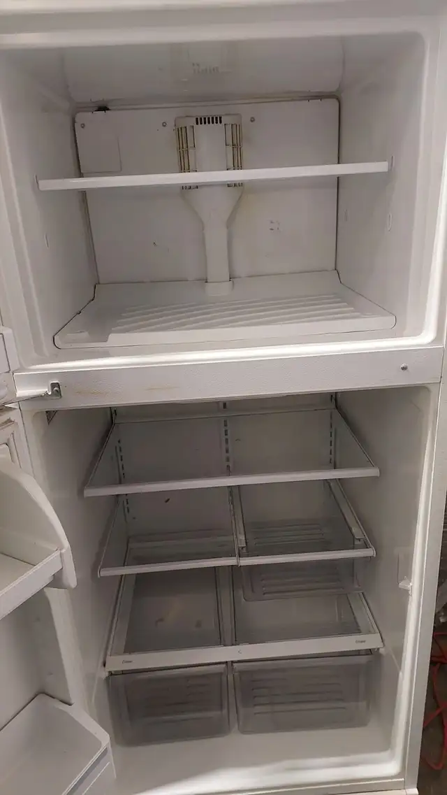 Fridge whirlpool top freezer white used - Photo 2