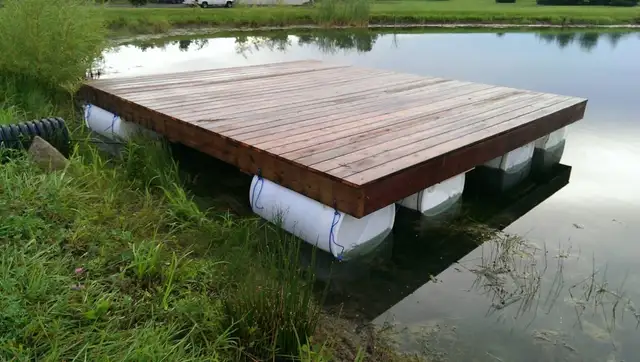55 gallons plastic barrels, 2 caps on top. - Photo 3