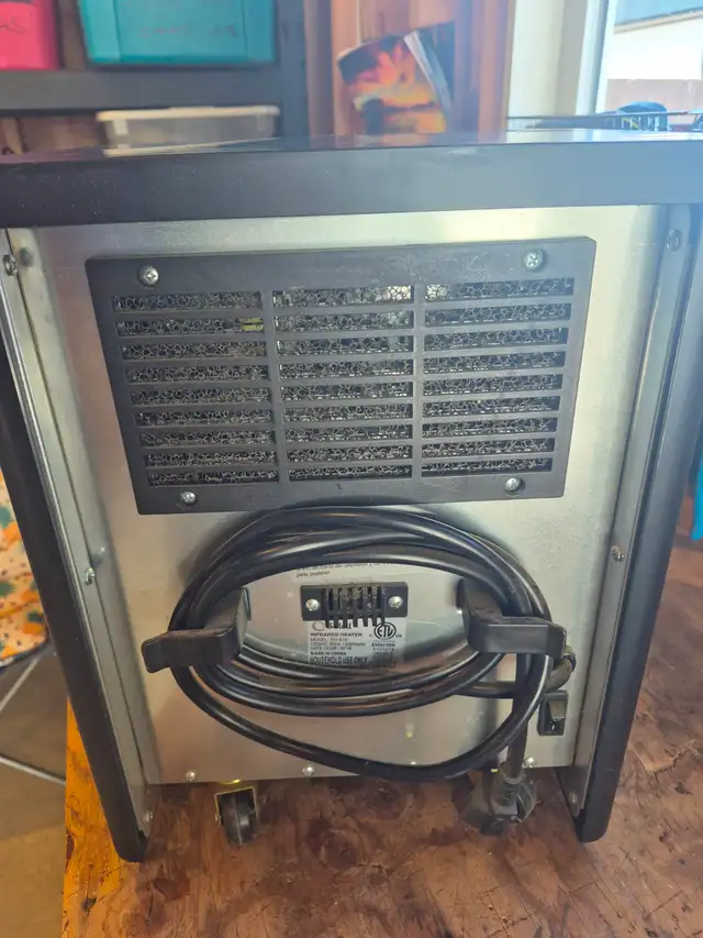 Like new ELECTRIC HEATER $45 O.B.O. - Photo 2
