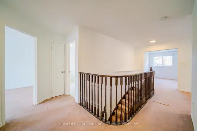 full house oshawa rent 6 parking $3500 entire home - Photo 8