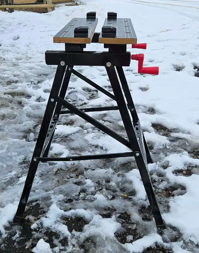Portable Workbench - Photo 5