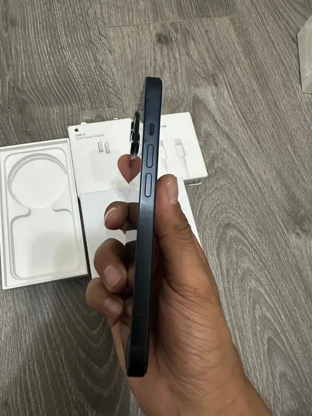 iPhone 13 MINI 512GB - Mint Condition! - Photo 2