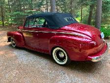 1947 Ford Convertible, SHOW CAR. - Photo 2