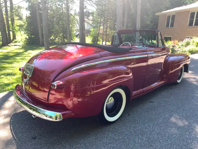 1947 Ford Convertible, SHOW CAR. - Photo 3