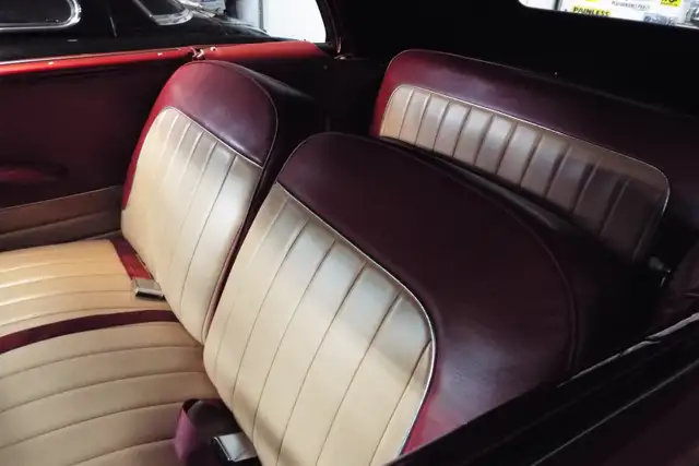 1947 Ford Convertible, SHOW CAR. - Photo 5