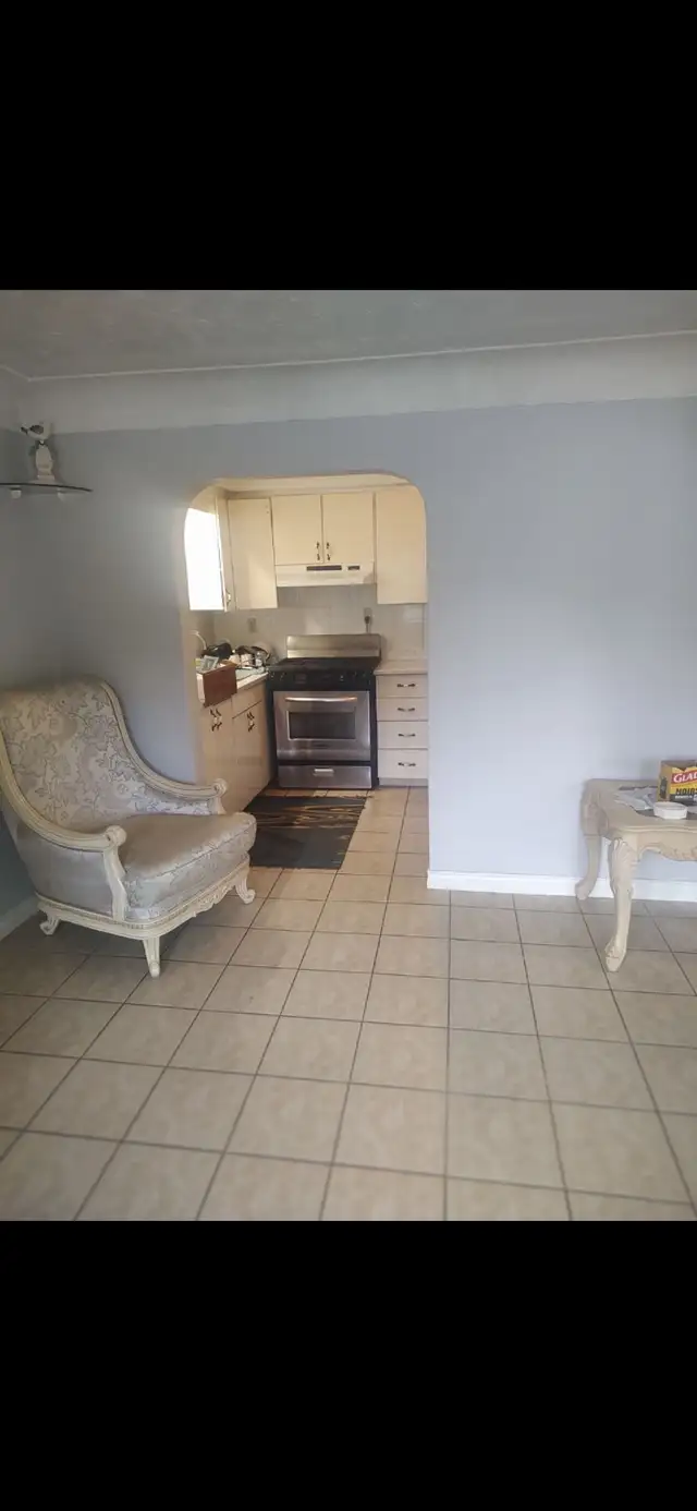 Niagara Falls 2-3 Bedroom APTS all inclusive quiet area - Photo 6