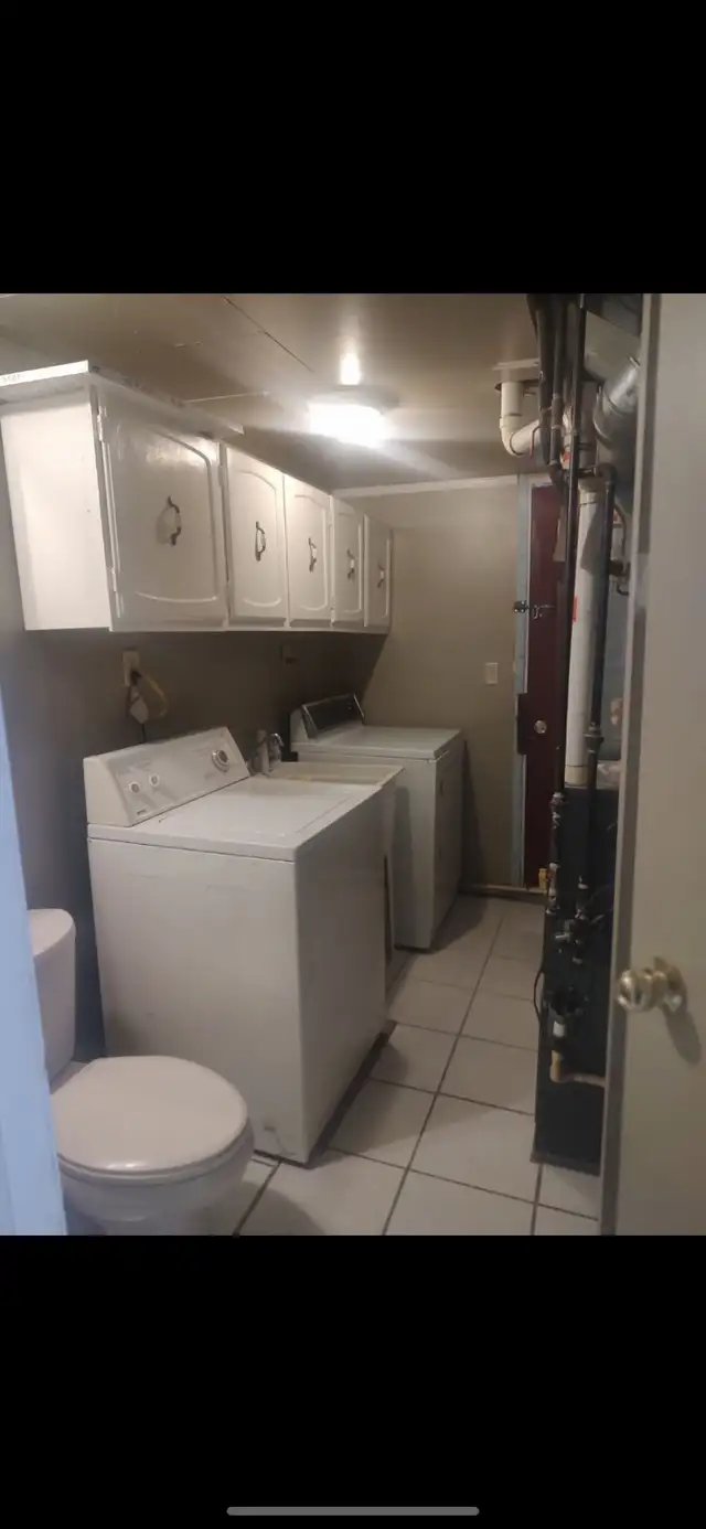 Niagara Falls 2-3 Bedroom APTS all inclusive quiet area - Photo 8