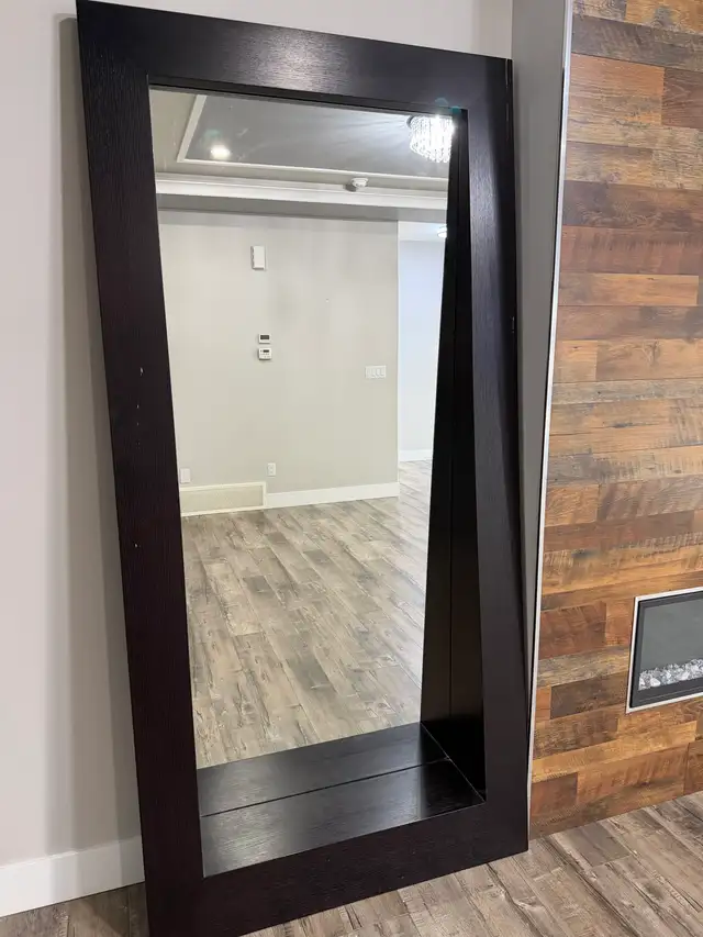 Large Mirror with wide Wooden Frame - Photo 2