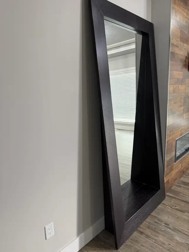 Large Mirror with wide Wooden Frame - Photo 3