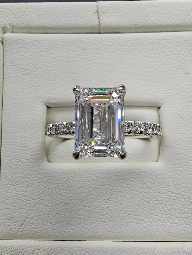 3.76ctw Emerald Lab Diamond Ring – D/VVS1, IGI | 14k White Gold - Photo 2