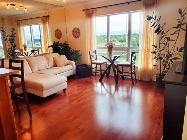 Beautiful 1 Bedroom Condo with Parking Available Immediately! - Photo 14