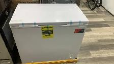 Chest Freezer 7 cu ft  Frigidaire EFRF7009 White New.