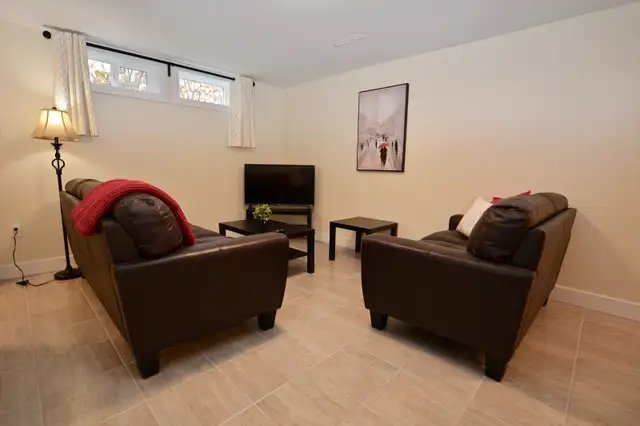Fully Furnished 2 Bed Suite For Rent in Drayton Valley - Photo 2