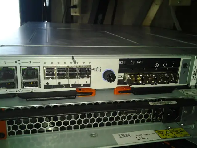 IBM Storwize V5000 2U 24-bay SFF  model 2078-24C many units - Photo 5