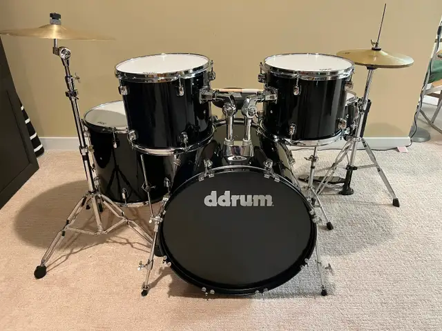 Full Size Drum Set - Nice Condition!