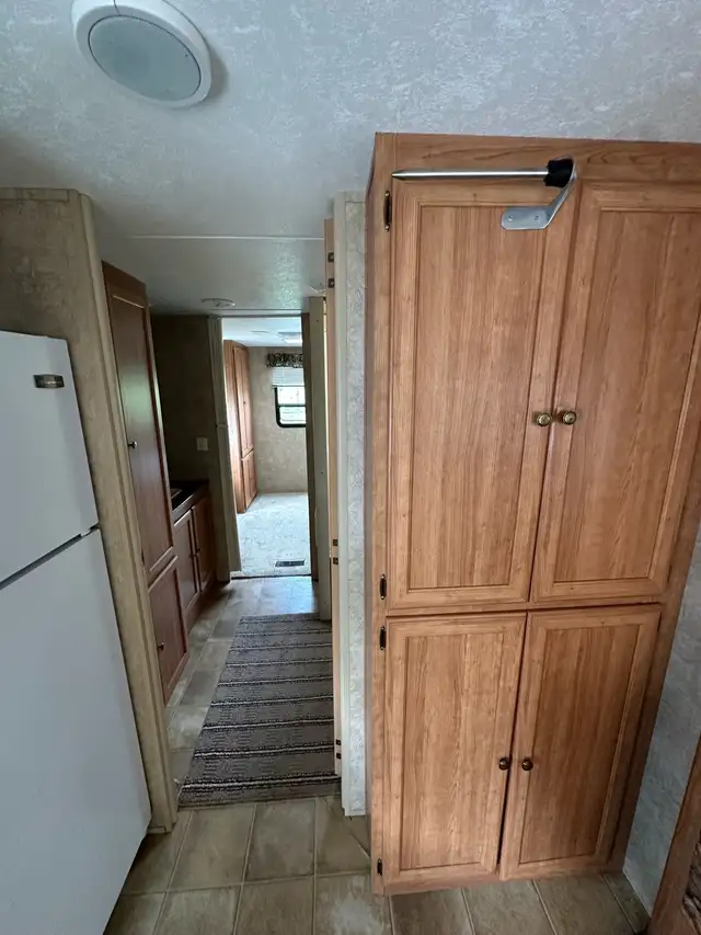 2009 two bedroom 37 foot-long - Photo 7