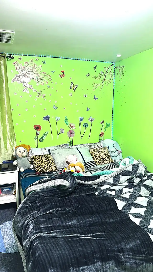 Basement room for rent for GIRLS only in MALTON - Photo 5