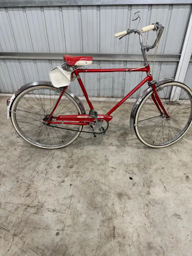 Vintage CCM Imperial 700 Men’s Bicycle