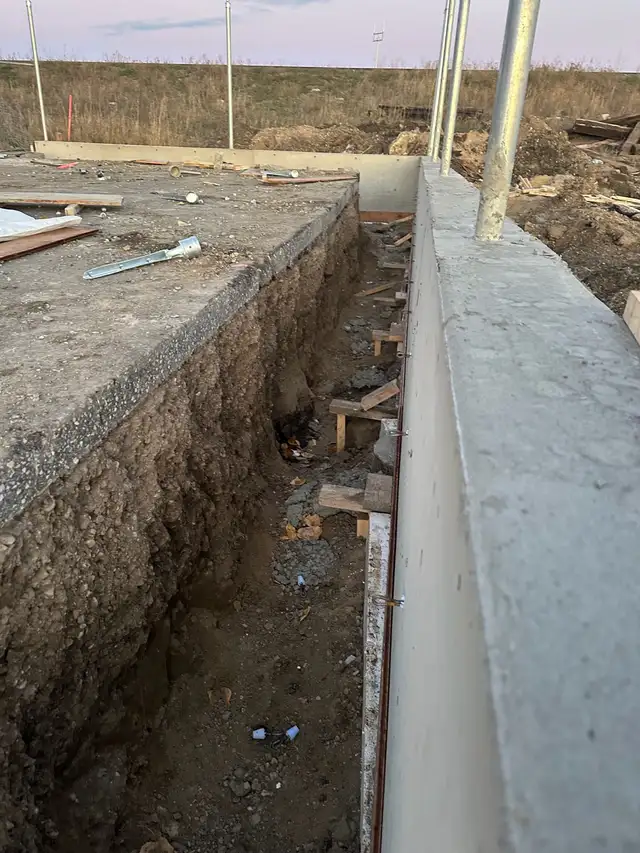 concrete finishers and concrete forming - Photo 6