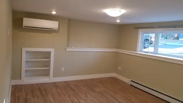 Bright and Spacious Newer 2 Bedroom Lower Flat / July 1st - Photo 4
