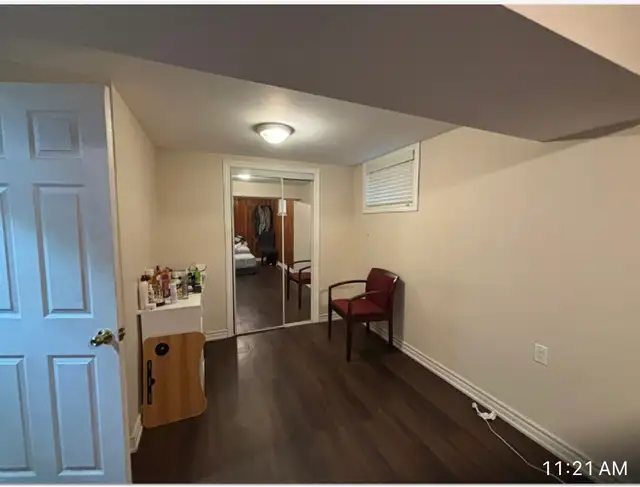 2-Bedroom Basement for Rent – Available June 15 - Scarborough - Photo 4