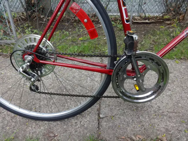 VÉLO FAVORIT DE ROUTE À GUIDON DROIT. QUALITÉ EUROPE. - Photo 3