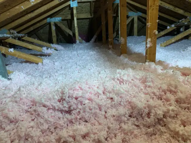 Attic insulation - Photo 5
