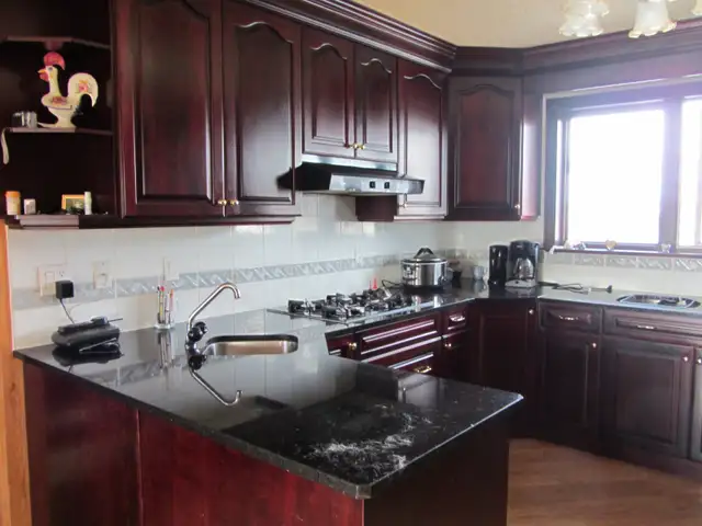 5 bed/2.5 bath acreage for rent, July 1 , Camden Lane Cochrane - Photo 3