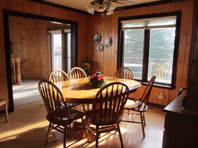 5 bed/2.5 bath acreage for rent, July 1 , Camden Lane Cochrane - Photo 4