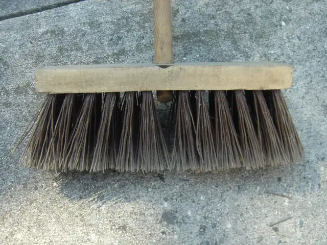 BROOM 14' STIFF PUSH  , LIKE NEW  CONDITION - Photo 7