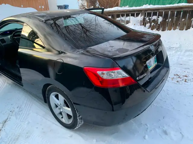 2009 Honda Civic Coupe LX 5 Speed - Photo 5