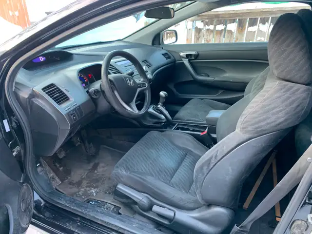 2009 Honda Civic Coupe LX 5 Speed - Photo 9