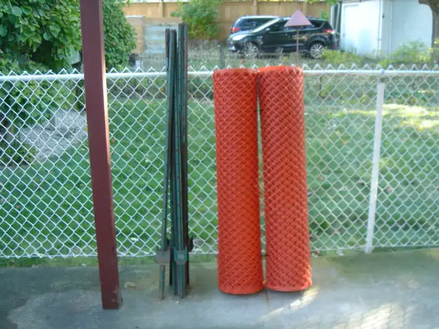 Fence safety , snow , dog , 2 - 50 ft rolls  and 14 post
