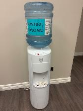 Hot & Cold-Water Dispenser – Excellent Condition