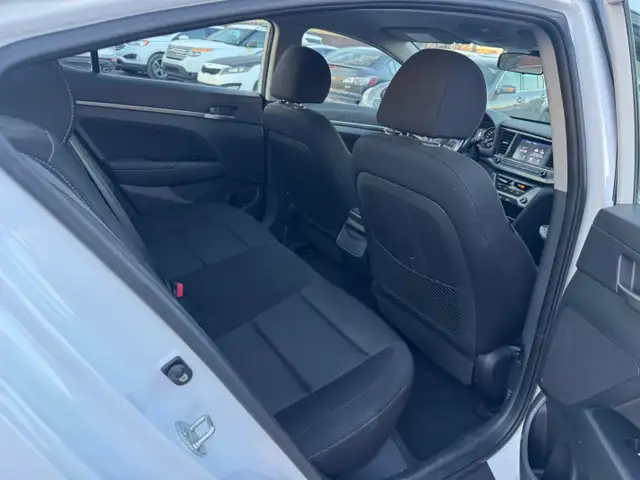 2018 Hyundai Elantra GL - Photo 12