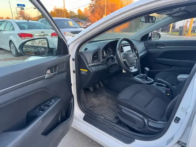 2018 Hyundai Elantra GL - Photo 19